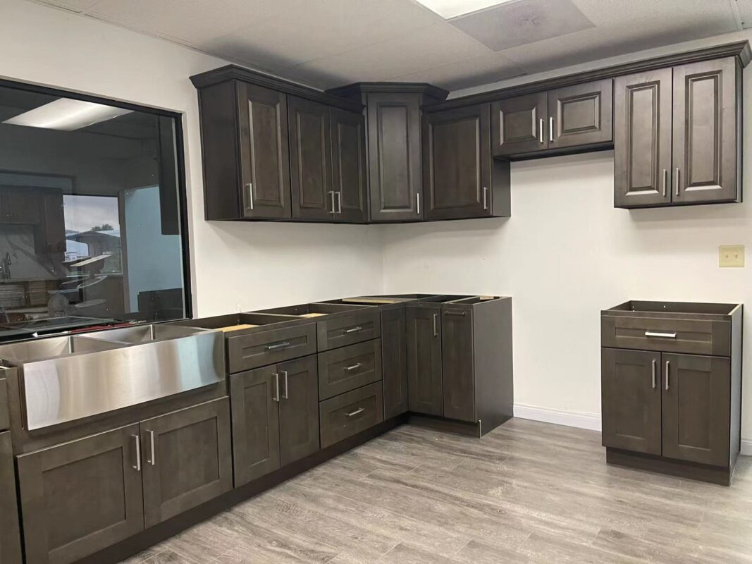 Charcoal Grey Shaker Kitchen Cabinets