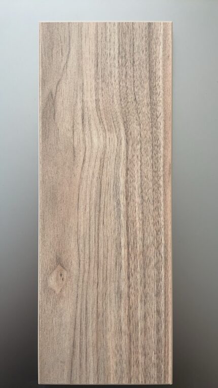 Walnut Ambassador Antik