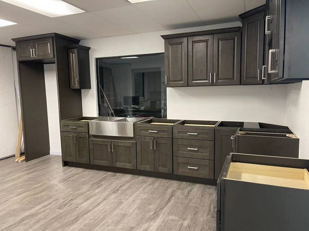 Charcoal Grey Shaker